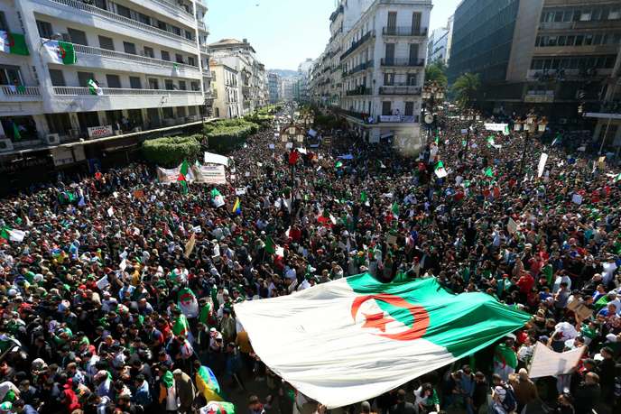 Le processus révolutionnaire en Algérie et ses dimensions internationales