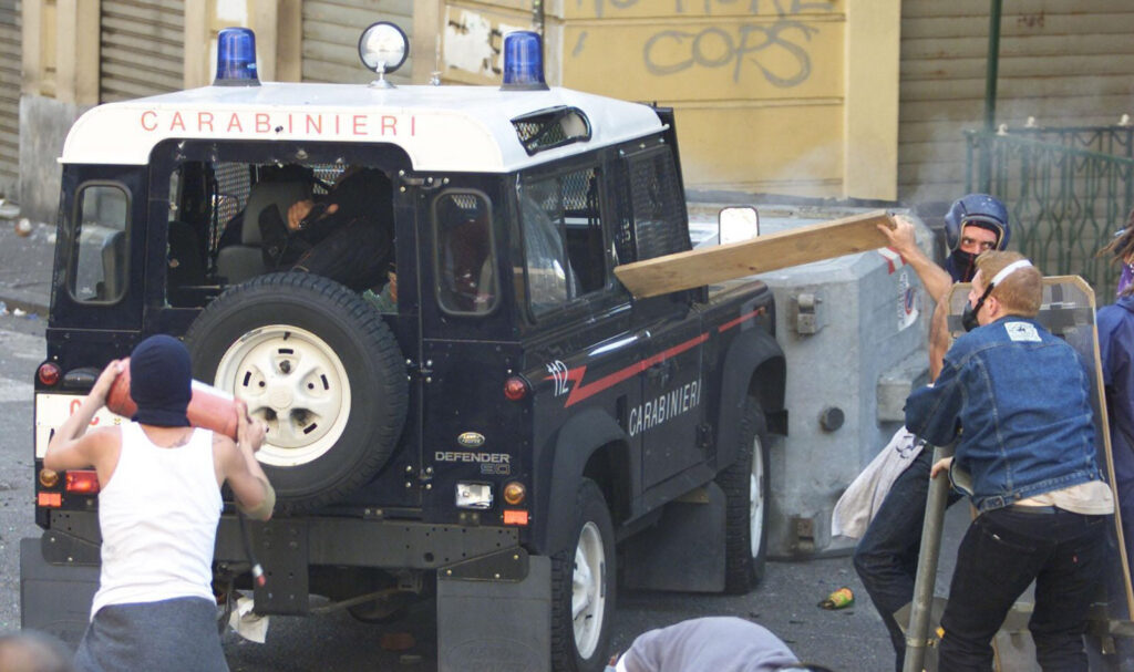 Gênes, 20 juillet 2001 - Carlo est resté devant jusqu'au bout Gênes, 20 juillet 2001 - Carlo est resté devant jusqu'au bout
